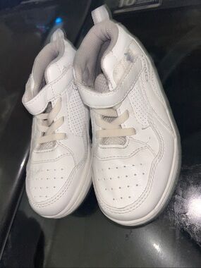 And 1 Kids White Athletic Sneakers - Comfortable Everyday Shoes